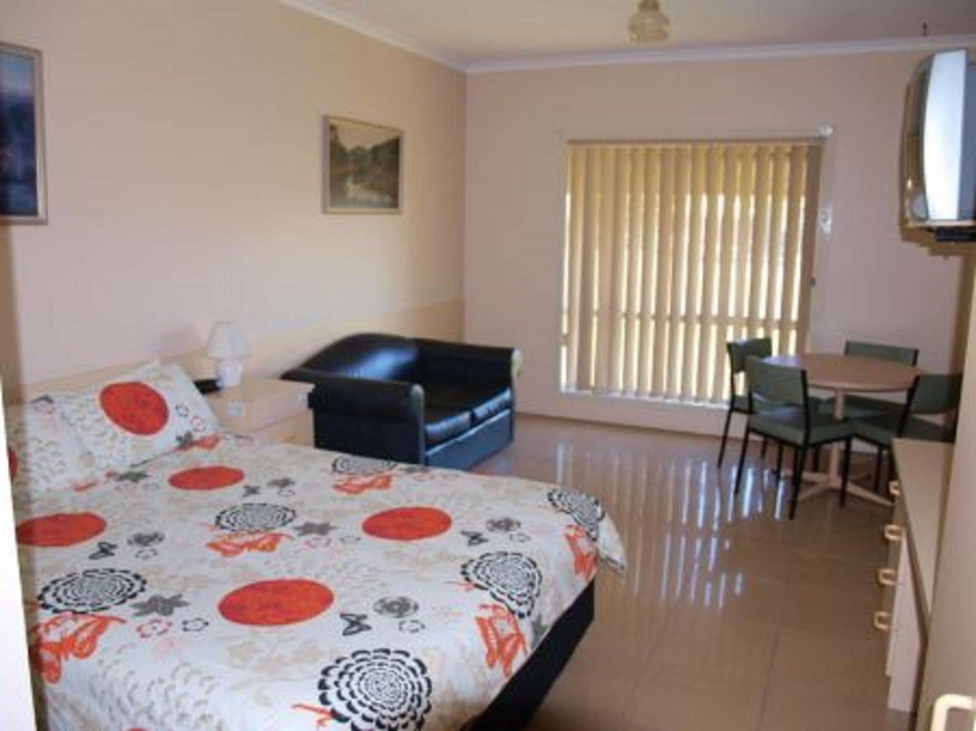 Sandhurst Motel Carrum Downs エクステリア 写真